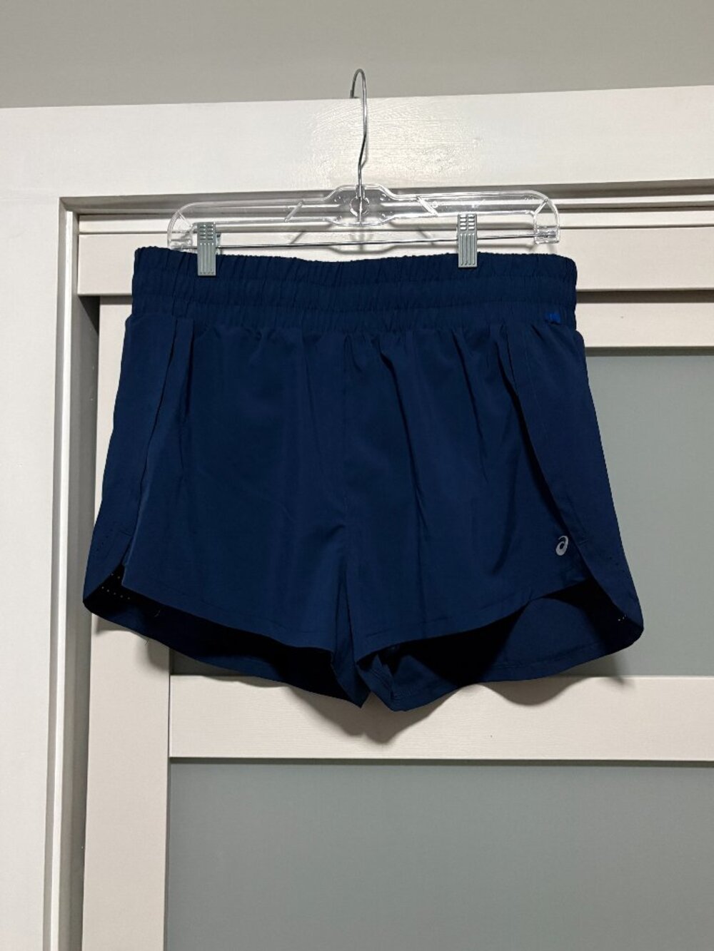 Ladies ASICS Running Athletic Shorts Lined Navy sz Large EUC